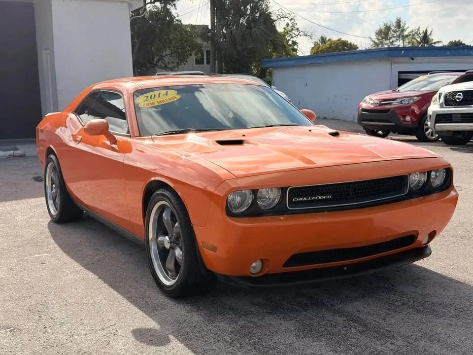 2014 Dodge Challenger 3rd Gen - Image 3 of 15