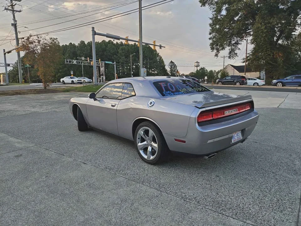 2014 Dodge Challenger 3rd Gen - Image 7 of 12