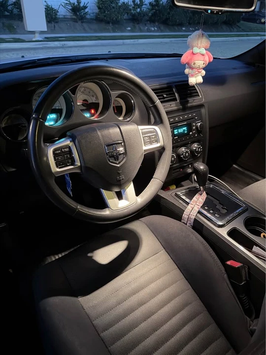 2014 Dodge Challenger 3rd Gen - Image 8 of 15