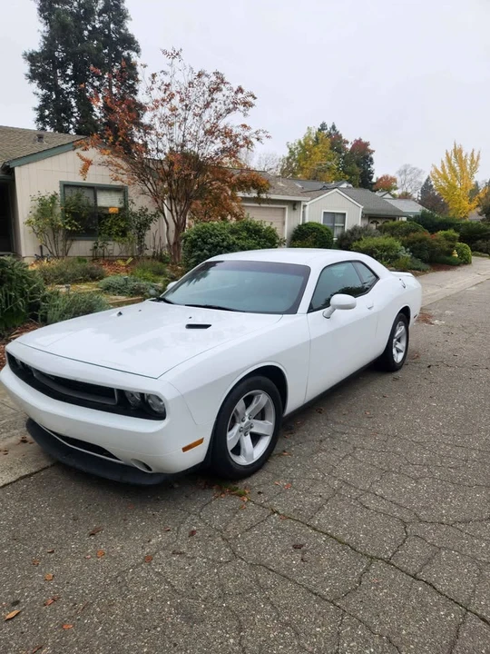 2014 Dodge Challenger 3rd Gen - Image 4 of 8