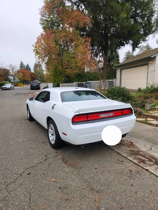 2014 Dodge Challenger 3rd Gen - Image 2 of 8