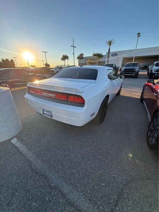 2014 Dodge Challenger 3rd Gen - Image 5 of 6
