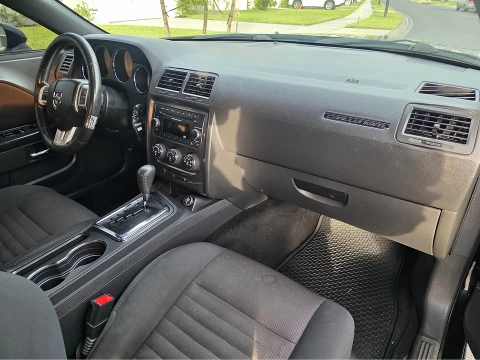 2014 Dodge Challenger 3rd Gen - Image 4 of 15