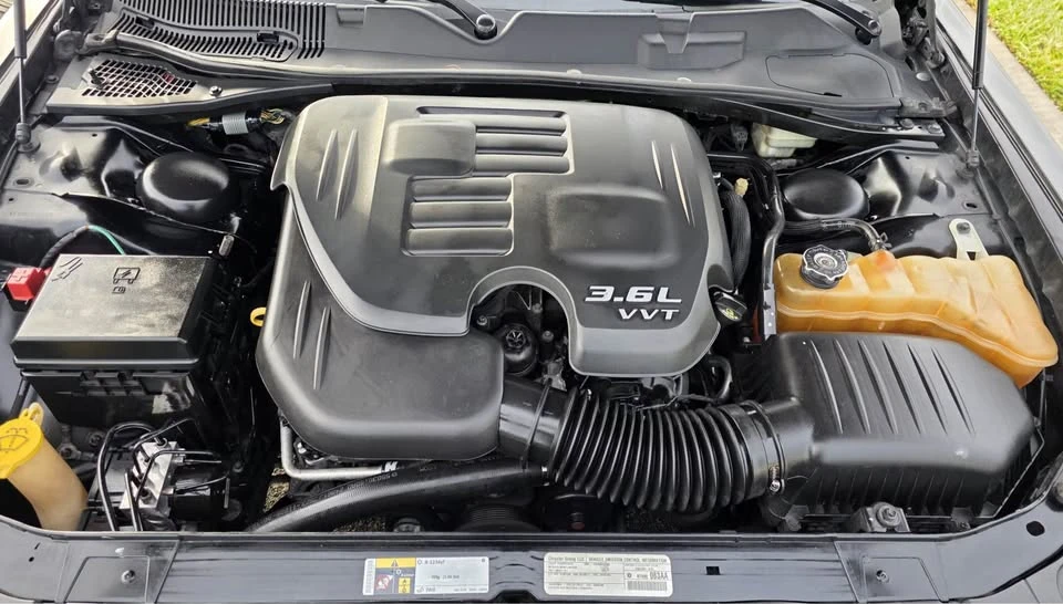 2014 Dodge Challenger 3rd Gen - Image 6 of 15