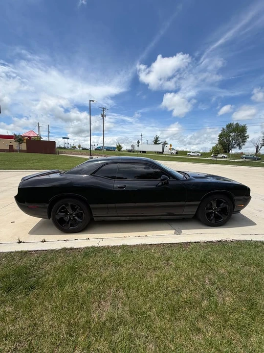 2014 Dodge Challenger 3rd Gen - Image 4 of 15