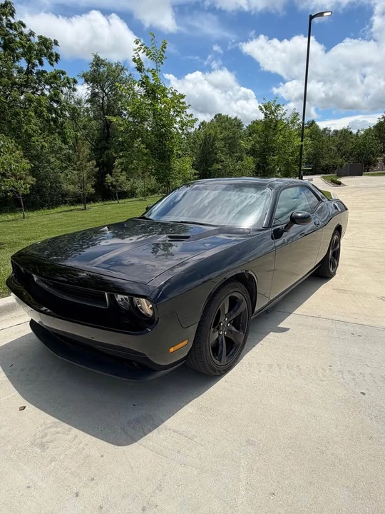 2014 Dodge Challenger 3rd Gen - Image 2 of 15