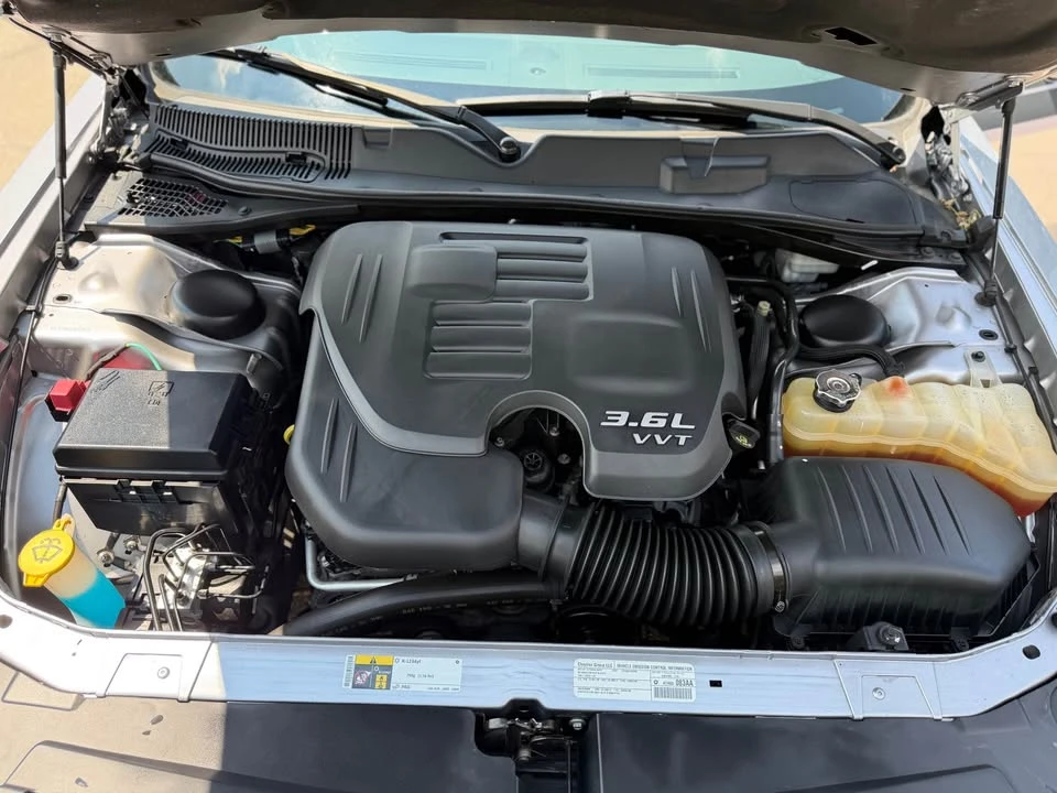 2014 Dodge Challenger 3rd Gen - Image 17 of 20