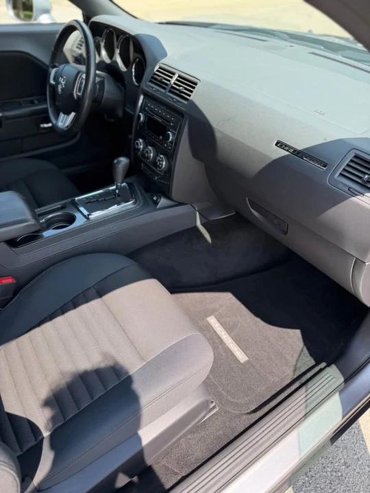 2014 Dodge Challenger 3rd Gen - Image 15 of 20
