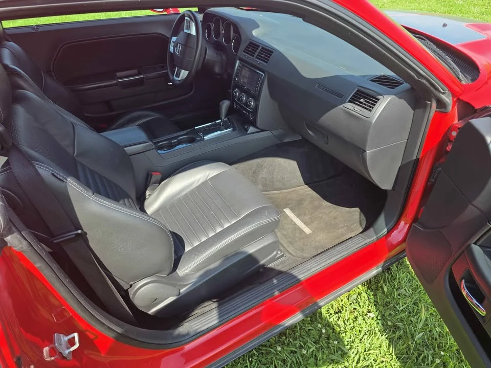 2014 Dodge Challenger 3rd Gen - Image 5 of 12
