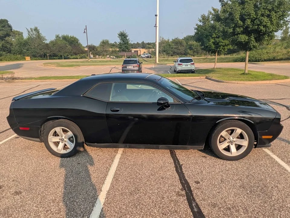 2014 Dodge Challenger 3rd Gen - Image 6 of 15