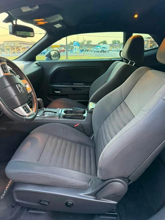 2014 Dodge Challenger 3rd Gen - Image 8 of 13