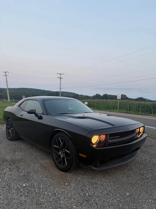 2014 Dodge Challenger 3rd Gen - Image 2 of 9