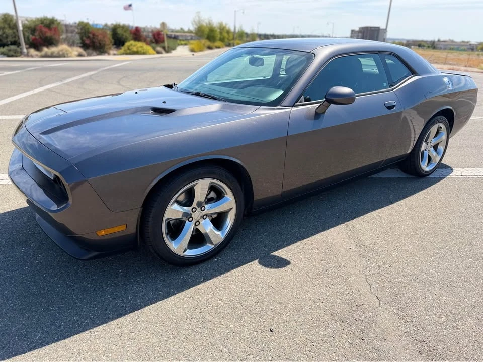 2014 Dodge Challenger 3rd Gen - Image 9 of 14