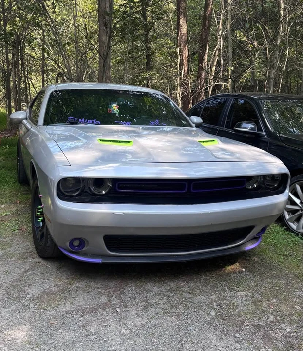 2014 Dodge Challenger 3rd Gen - Image 2 of 15
