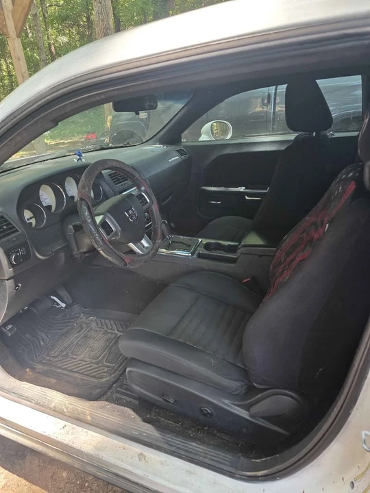 2014 Dodge Challenger 3rd Gen - Image 2 of 5