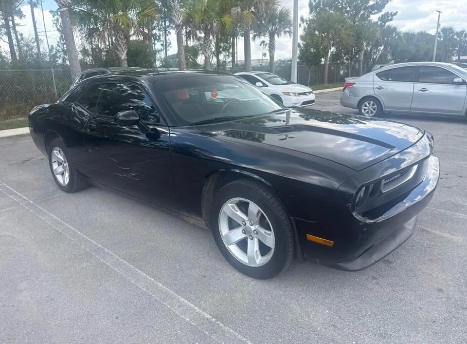 2014 Dodge Challenger 3rd Gen - Image 3 of 11