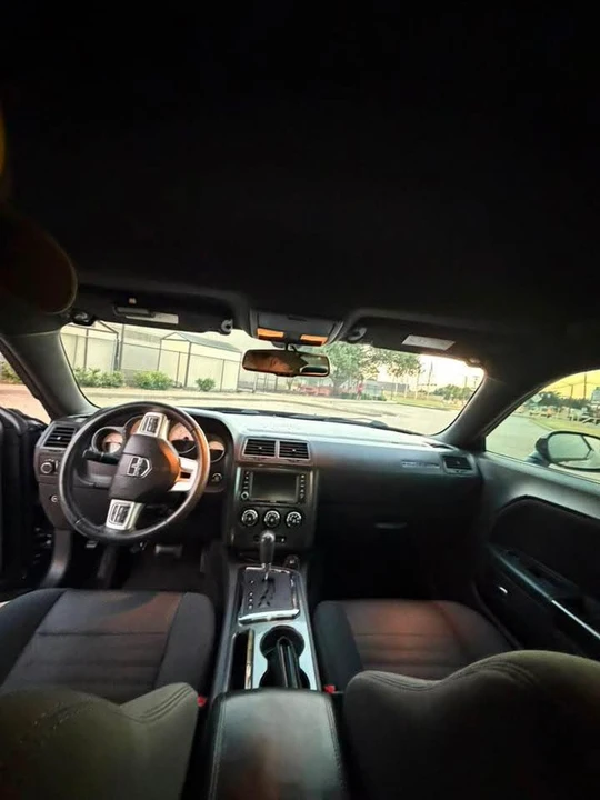 2014 Dodge Challenger 3rd Gen - Image 10 of 13