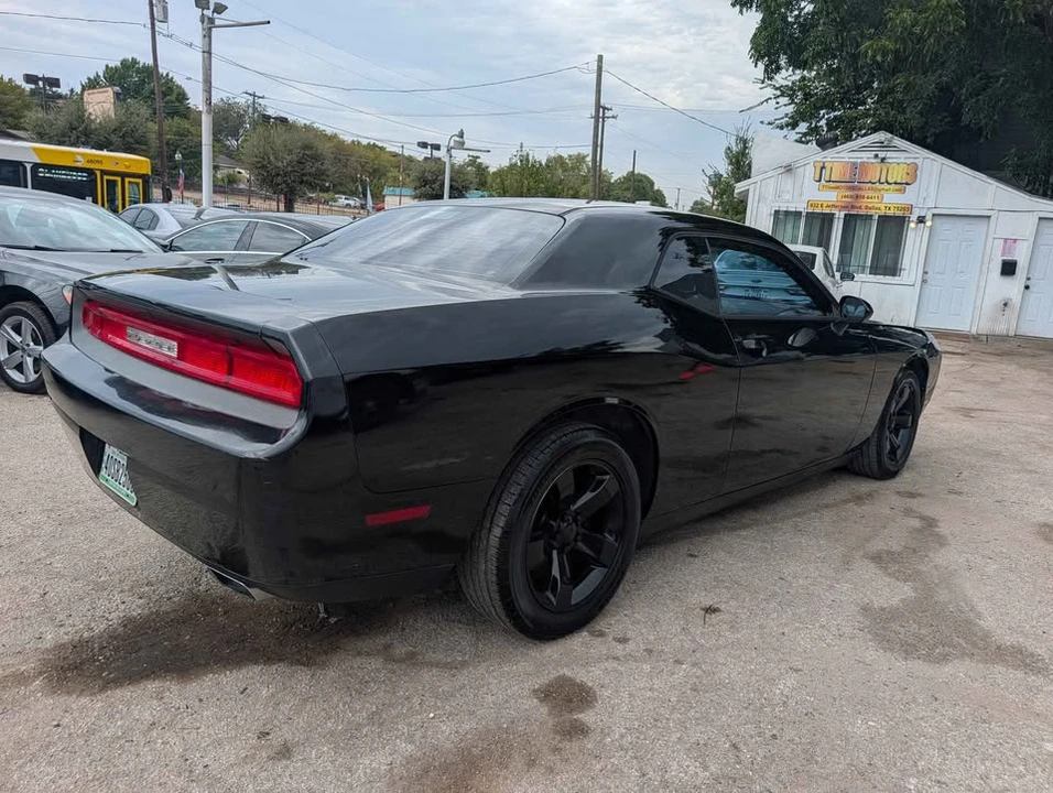 2014 Dodge Challenger 3rd Gen - Image 5 of 13