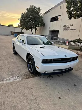 2014 Dodge Challenger SXT Coupe 2D