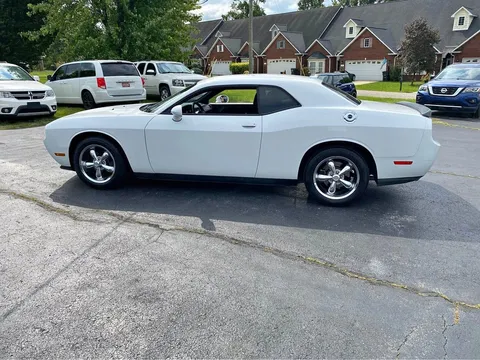 2014 Dodge Challenger SXT Coupe