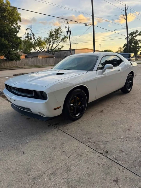 2014 Dodge Challenger 3rd Gen - Image 2 of 14