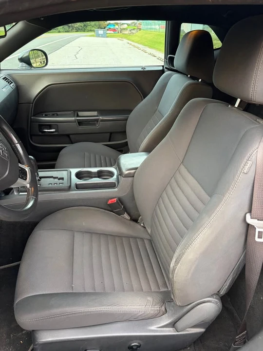2014 Dodge Challenger 3rd Gen - Image 5 of 6