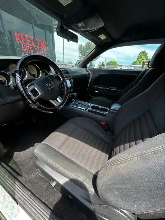 2014 Dodge Challenger 3rd Gen - Image 2 of 3