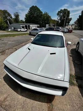 2014 Dodge Challenger SXT Coupe 2D