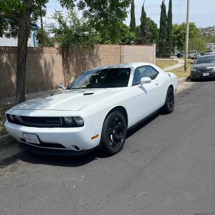 2014 Dodge Challenger 3rd Gen - Image 5 of 6