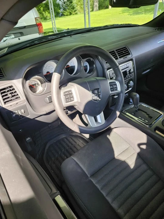 2014 Dodge Challenger 3rd Gen - Image 3 of 10