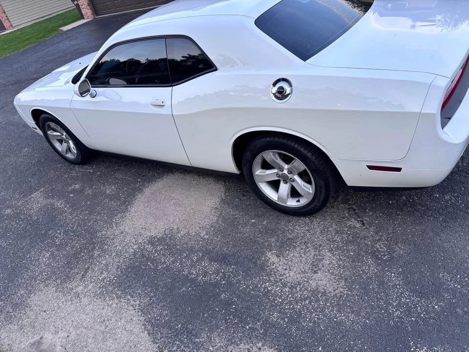 2014 Dodge Challenger 3rd Gen - Image 6 of 10