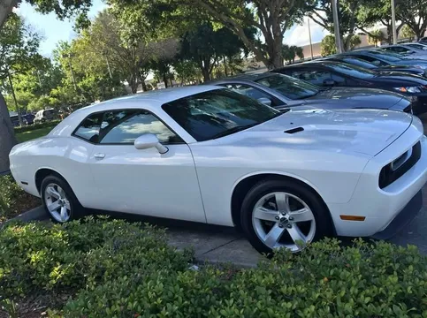 2014 Dodge Challenger SXT Coupe 2D