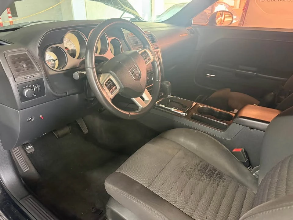 2014 Dodge Challenger 3rd Gen - Image 6 of 10