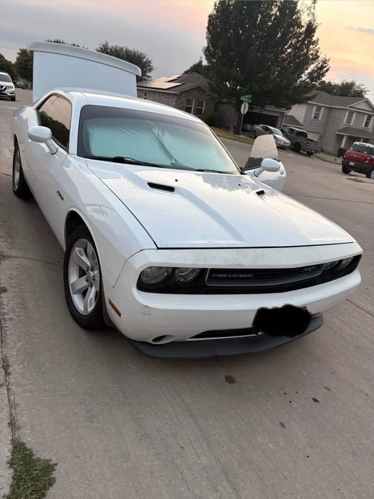 2014 Dodge Challenger 3rd Gen - Image 2 of 8