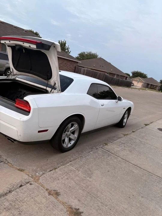 2014 Dodge Challenger 3rd Gen - Image 3 of 8