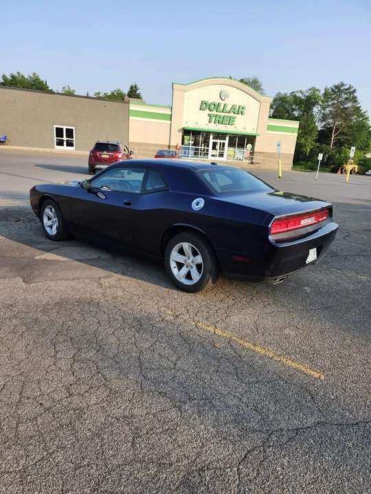 2014 Dodge Challenger 3rd Gen - Image 5 of 10