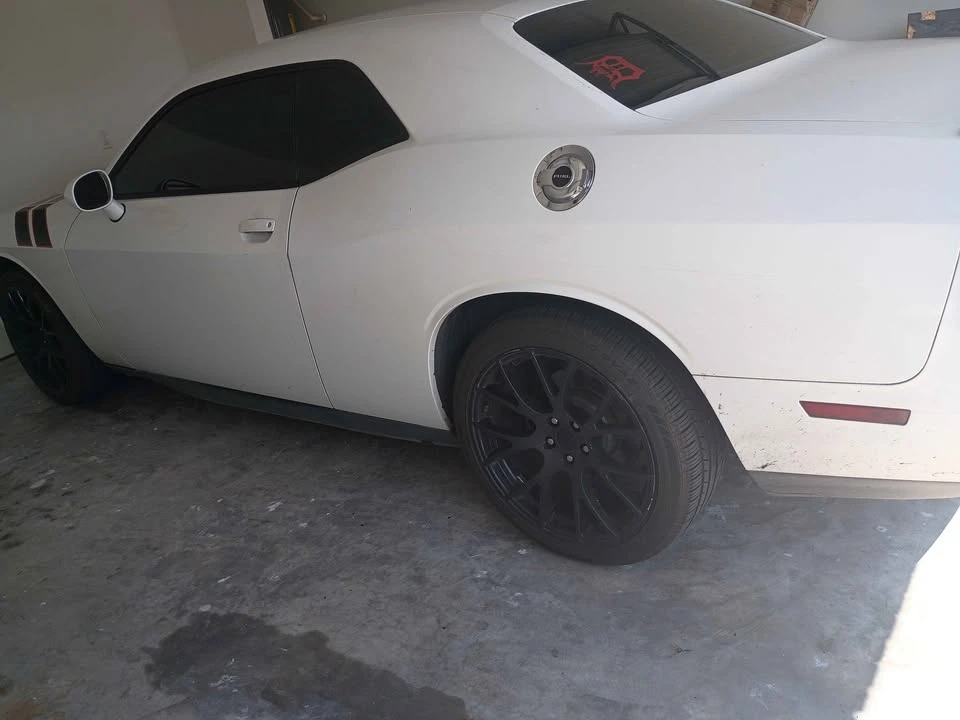 2014 Dodge Challenger 3rd Gen - Image 10 of 11