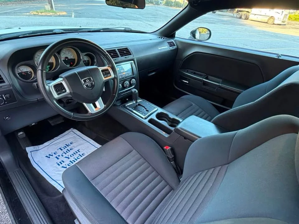 2014 Dodge Challenger 3rd Gen - Image 10 of 19