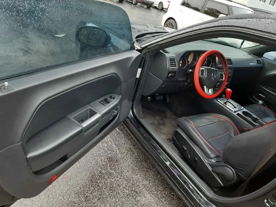 2014 Dodge Challenger 3rd Gen - Image 9 of 11