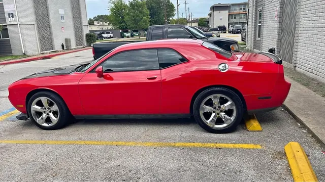 2014 Dodge Challenger SXT Coupe 2D