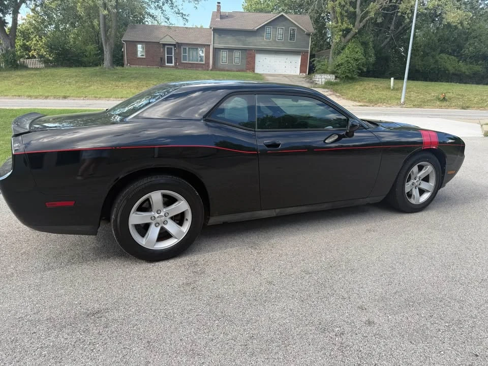 2014 Dodge Challenger 3rd Gen - Image 11 of 14