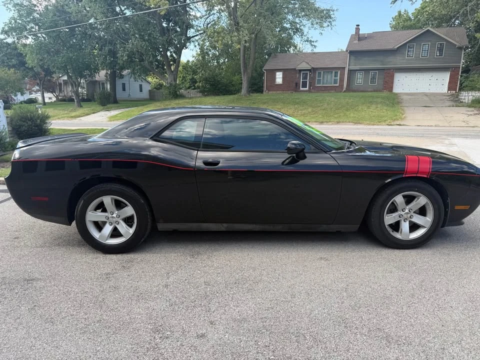 2014 Dodge Challenger 3rd Gen - Image 9 of 14