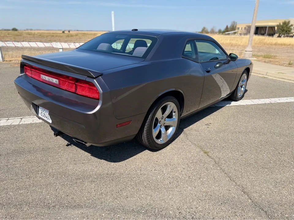 2014 Dodge Challenger 3rd Gen - Image 5 of 14