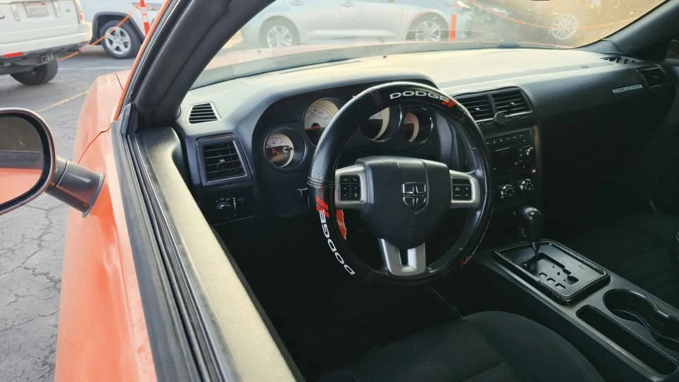 2014 Dodge Challenger 3rd Gen - Image 5 of 6