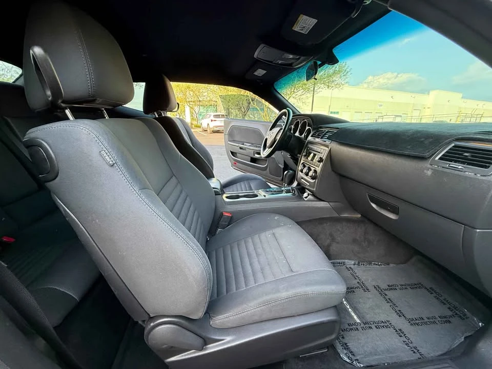 2014 Dodge Challenger 3rd Gen - Image 9 of 12