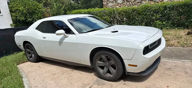 2014 Dodge Challenger SXT Coupe 2D