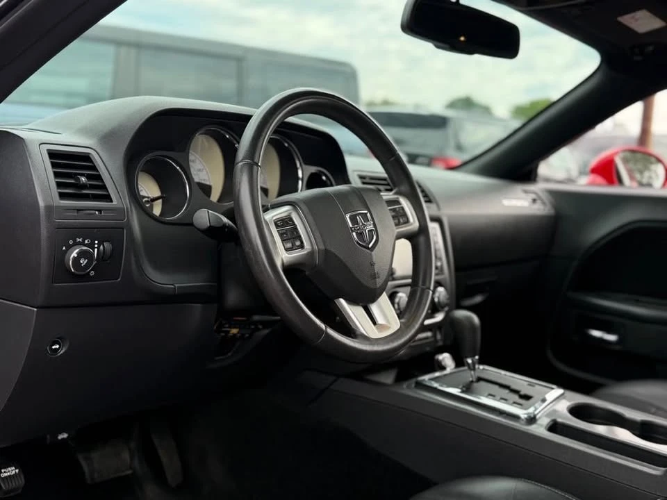 2014 Dodge Challenger 3rd Gen - Image 9 of 20