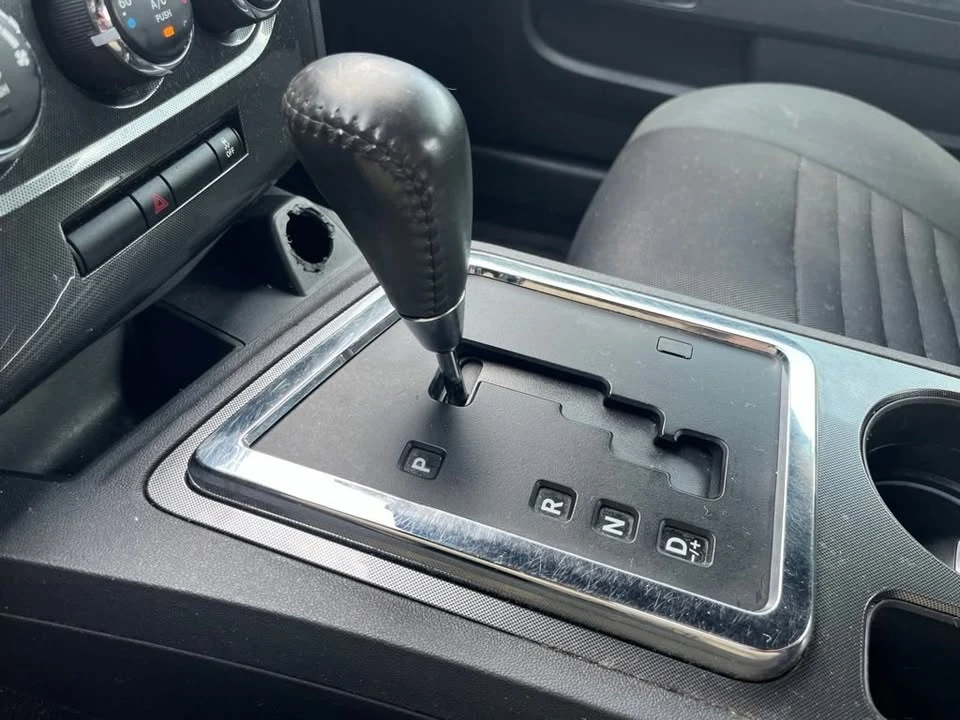 2014 Dodge Challenger 3rd Gen - Image 16 of 20