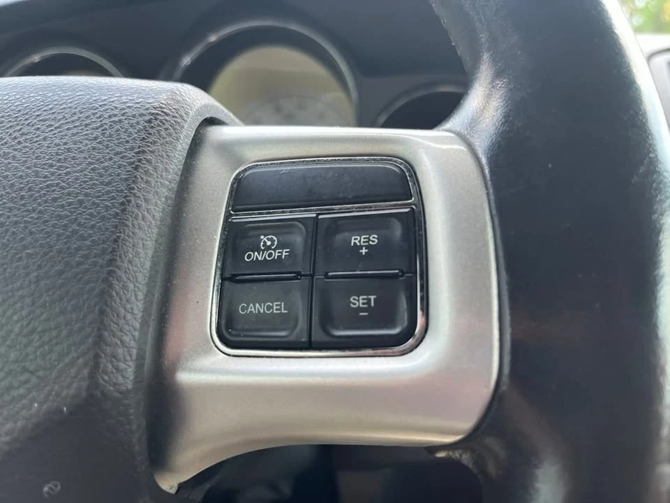 2014 Dodge Challenger 3rd Gen - Image 11 of 20