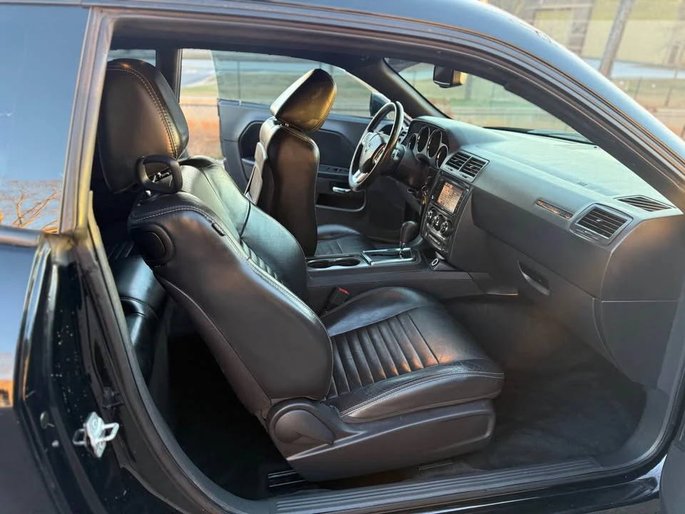 2014 Dodge Challenger 3rd Gen - Image 13 of 17